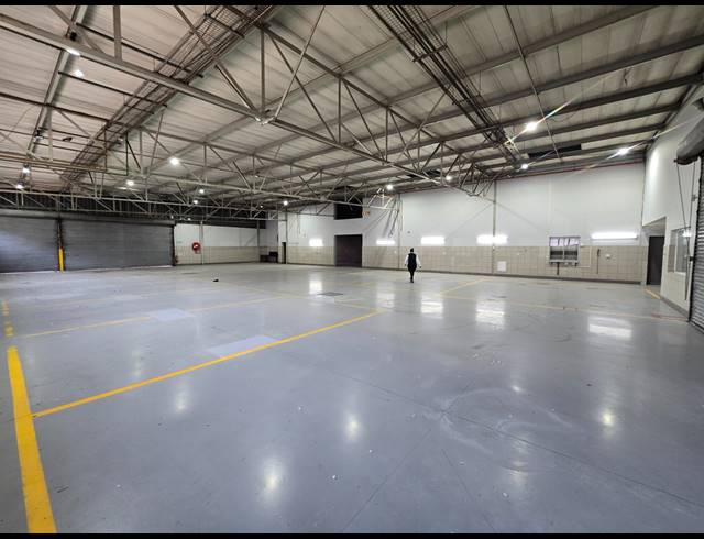 2,227M² SHOWROOM TO LET IN BRUMA